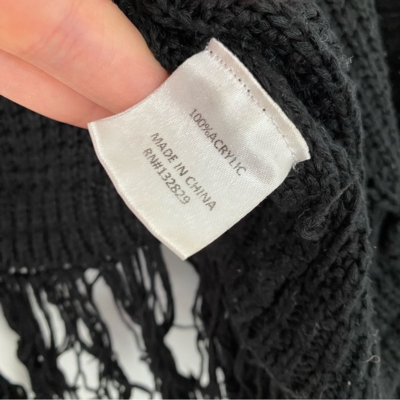 Tularosa Fringe Cardigan Sweater Womens Size Small Black Tie Front Cropped - Picture 10 of 12